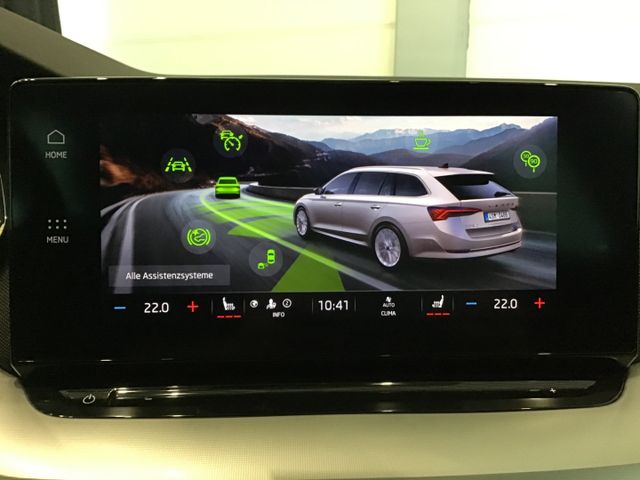 Fahrzeugabbildung Skoda Octavia Style 2.0 TDI Combi DSG/NAVI/ACC/HUD/LED