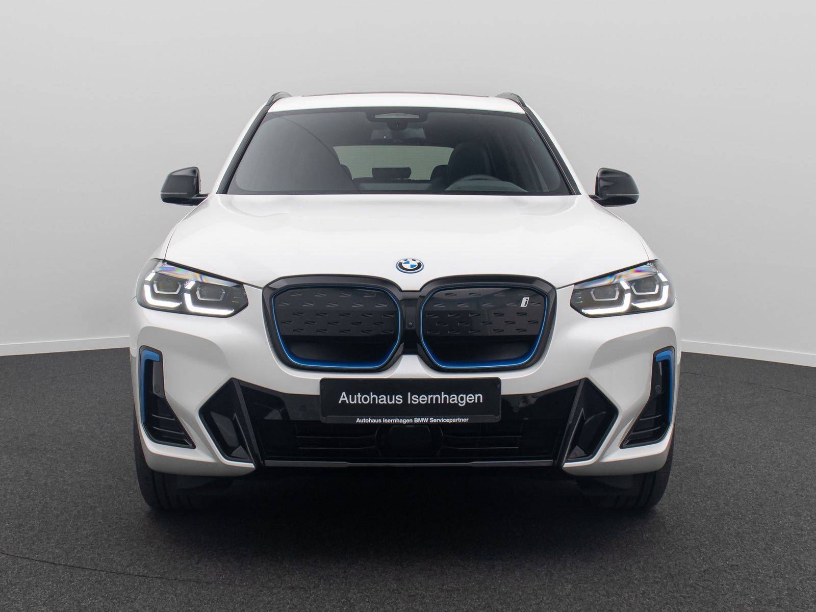 Fahrzeugabbildung BMW iX3 Impressive ACC 360°HUD AHK DAB Panorama H/K