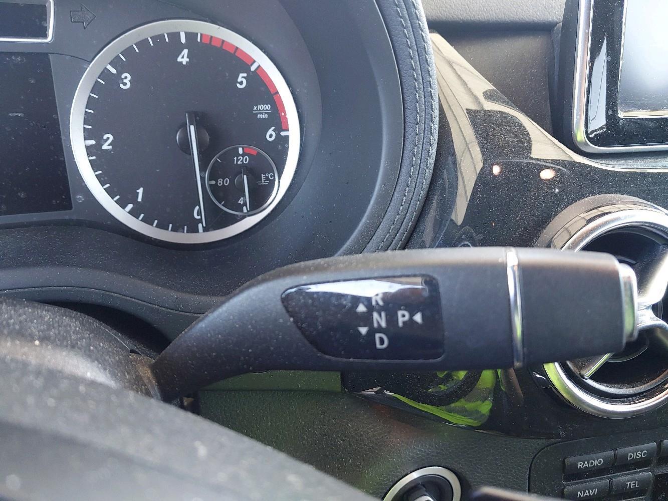 Mercedes-Benz B200 2012 — photo 15