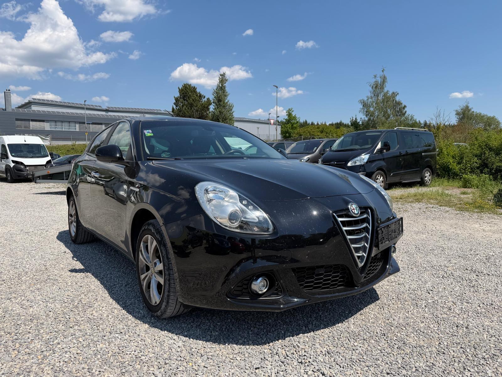 Alfa Romeo Giulietta Turismo * Navi*