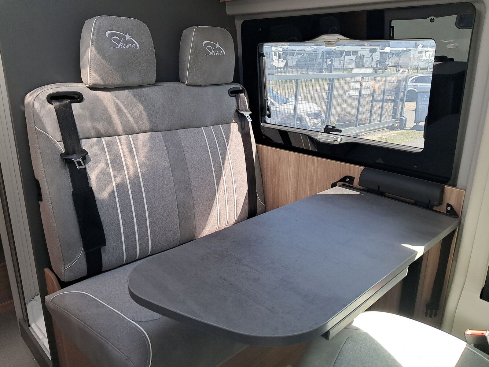 Fahrzeugabbildung Pössl Summit Shine 600 LE Citroen Markise,Solar,Autom.