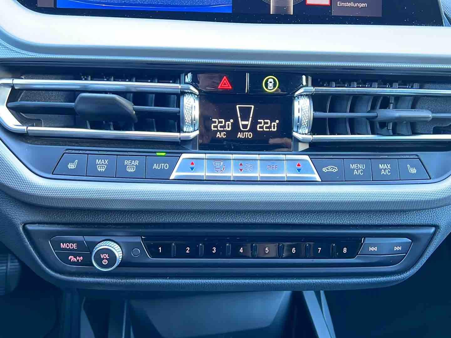 BMW 216 Gran Coupe *AHK, Kamera, App, LED, Navi*