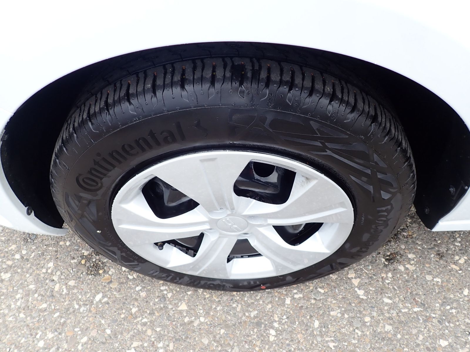 Fahrzeugabbildung Dacia Sandero Essential SCe 65