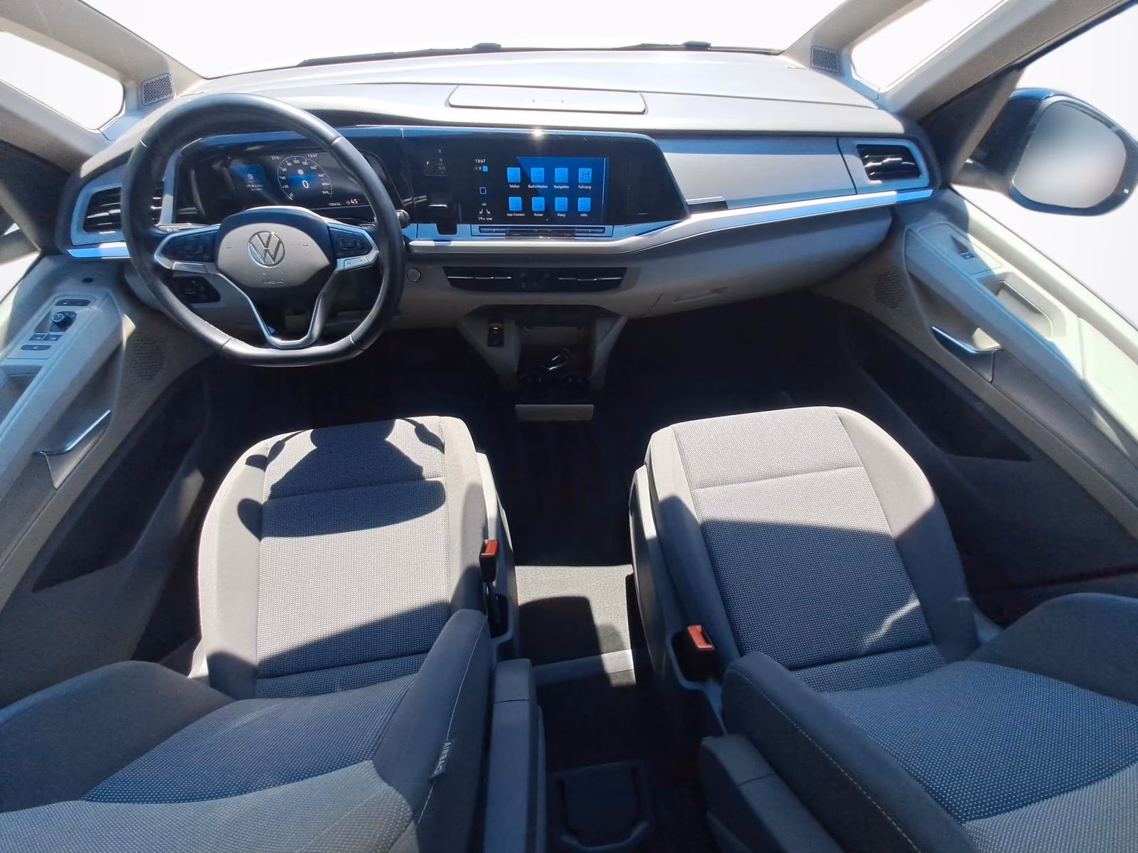Volkswagen T7 Multivan Edition 2.0 TDI+150PS+AHZV+Klima+PDC