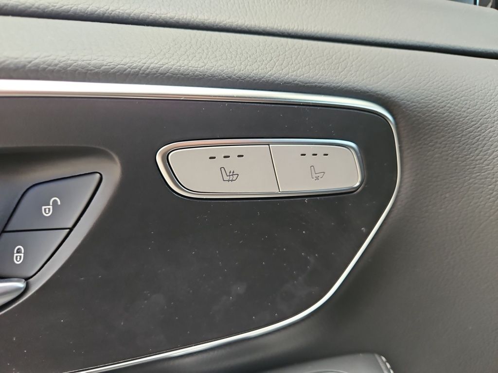 Fahrzeugabbildung Mercedes-Benz V 300 d 4MATIC AVANTGARDE Lang 360 ACC AHK AUT