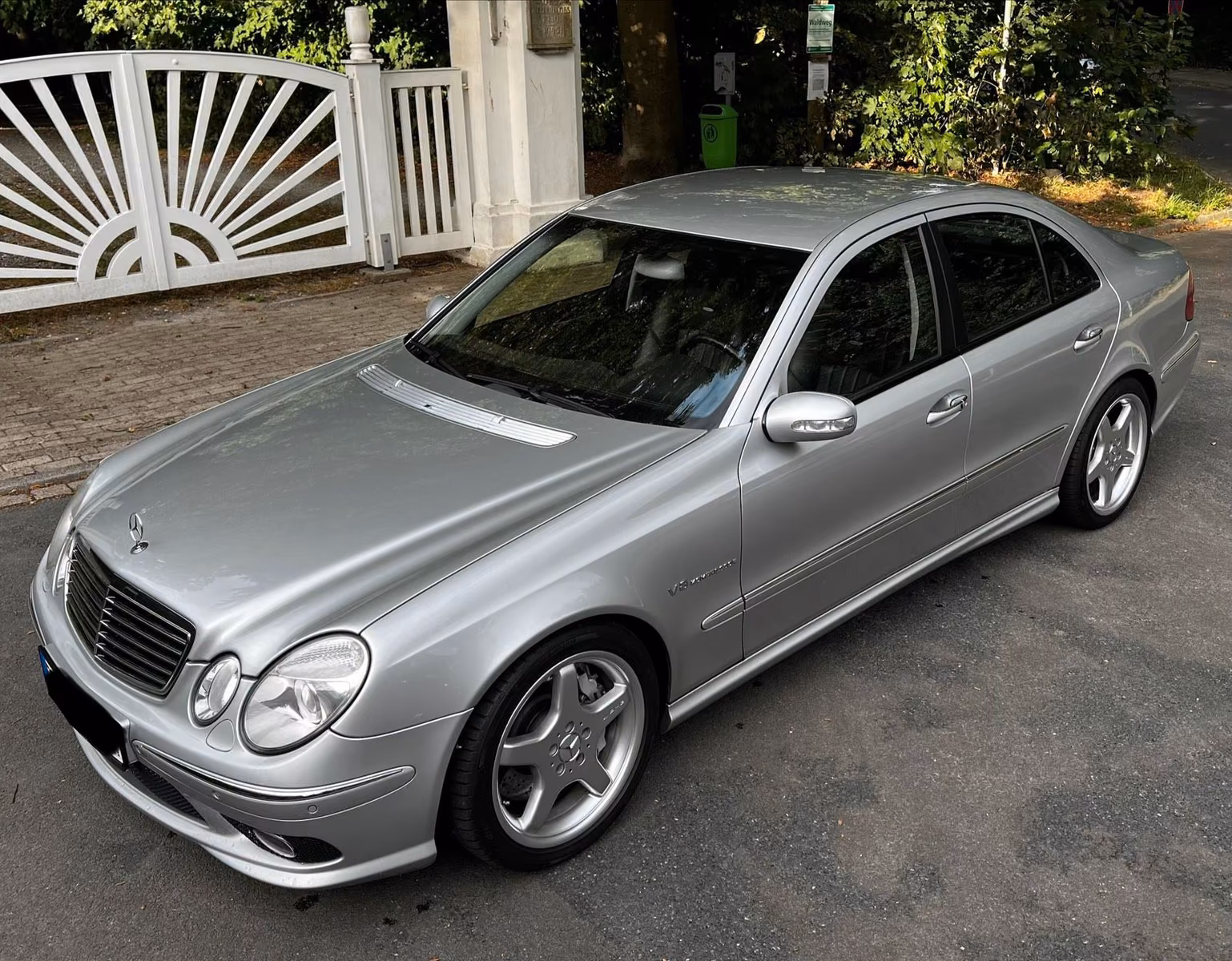 Mercedes-Benz E 55 AMG