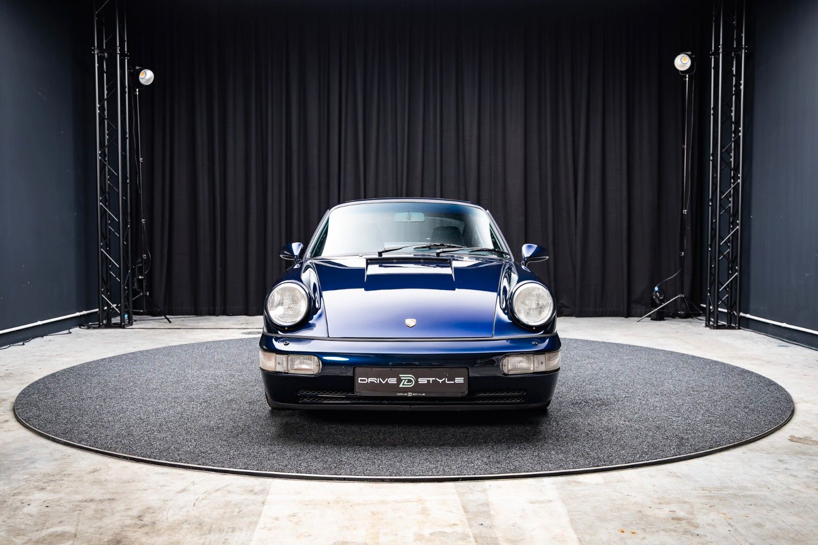 Fahrzeugabbildung Porsche 964 Carrera 2 Coupé + Schalter + H-Kennz.