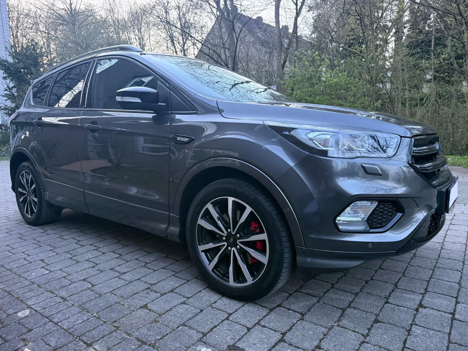Ford Kuga 2,0 TDCi 4x4 132kW ST-Line PowerShift