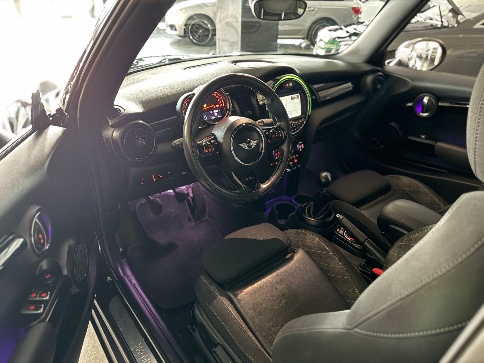 Fahrzeugabbildung MINI Cooper S Cabrio NAVI PROF LED LEDER ASSISTENZ+