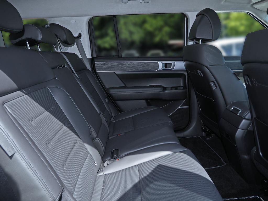 Fahrzeugabbildung Hyundai SANTA FE HEV 5-Sitzer Signature 360 4xSHZ ACC LM