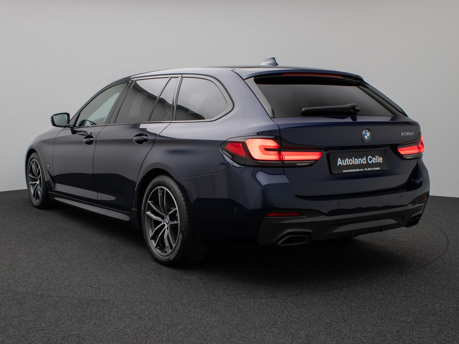 Fahrzeugabbildung BMW 530d M Sport Laser HUD DAB Komfort Alarm 18Zoll