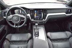 Fahrzeugabbildung Volvo V60 T5 Autom. R-Design*DAB+*FSHZG*RFK*H&K