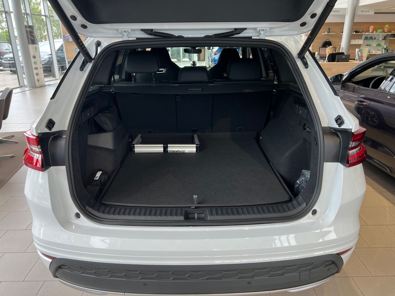 Fahrzeugabbildung SKODA Kodiaq Sportline 2.0 TDI DSG *LED,Navi,ACC,Rückf