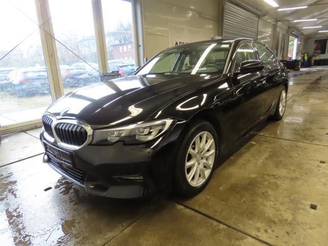 BMW 330 e Sport Line/Navi/Tempomat/Virtual/App/LED