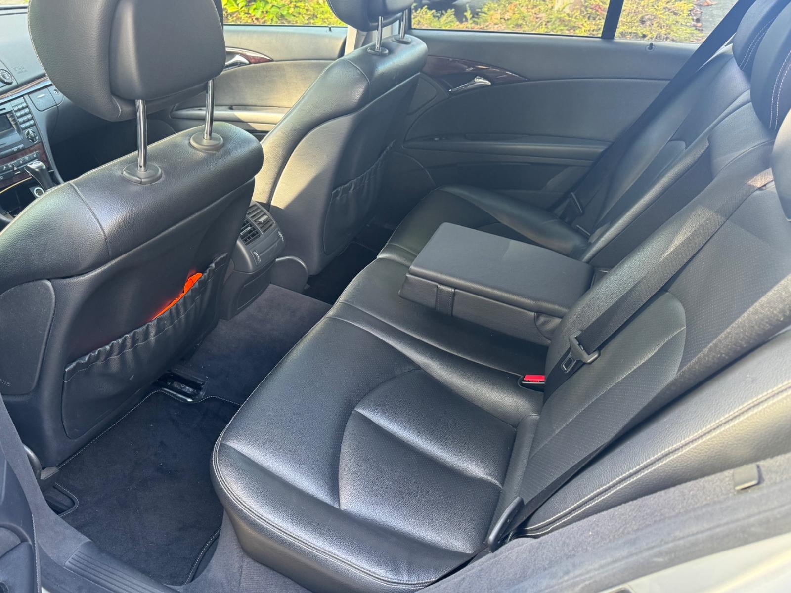 Mercedes-Benz E200 2005 — photo 9