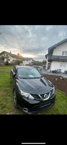 Nissan Qashqai 1.6 dci AHK