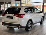 Mitsubishi Outlander 2.2 DI Edition 4WD · AHK · Kamera · - Mitsubishi Outlander mit Diesel-Antrieb: Allradantrieb, Geländewagen, Automatik, 2.2