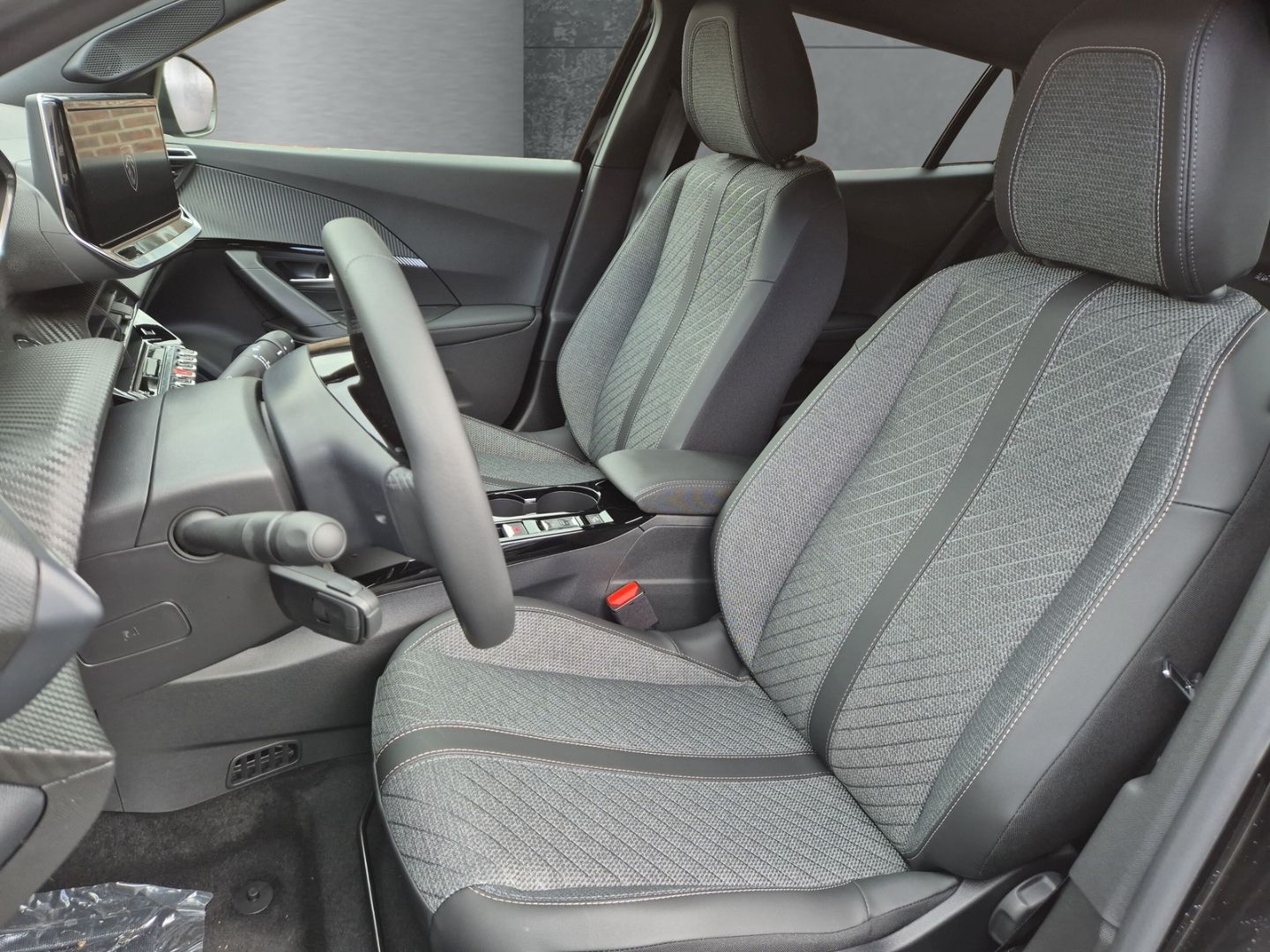 Peugeot 2008 - Bild 8