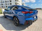 BMW iX2 xDrive30 - - BMW iX2: Blau