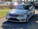Mercedes-Benz Ich C 180 CGI BlueEfficiency. AMG Paket - Mercedes-Benz C 180: AMG Paket