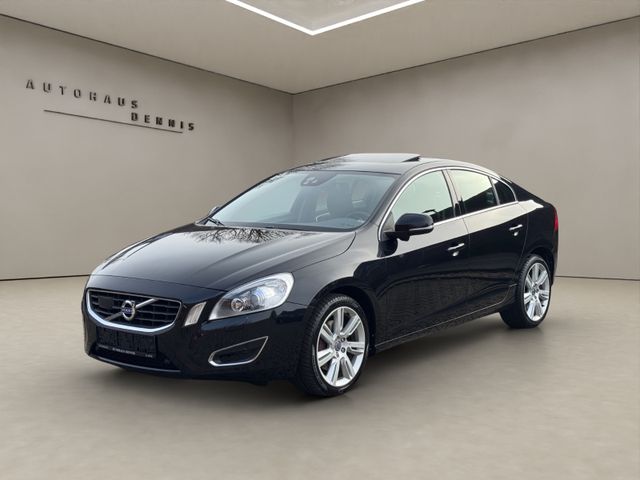 Volvo S60 D5 Aut. Summum  Schiebedach/Leder/Kamera