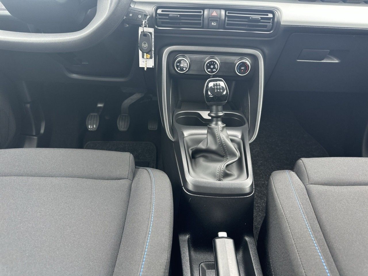 Fahrzeugabbildung Citroën C3 Turbo 100 YOU