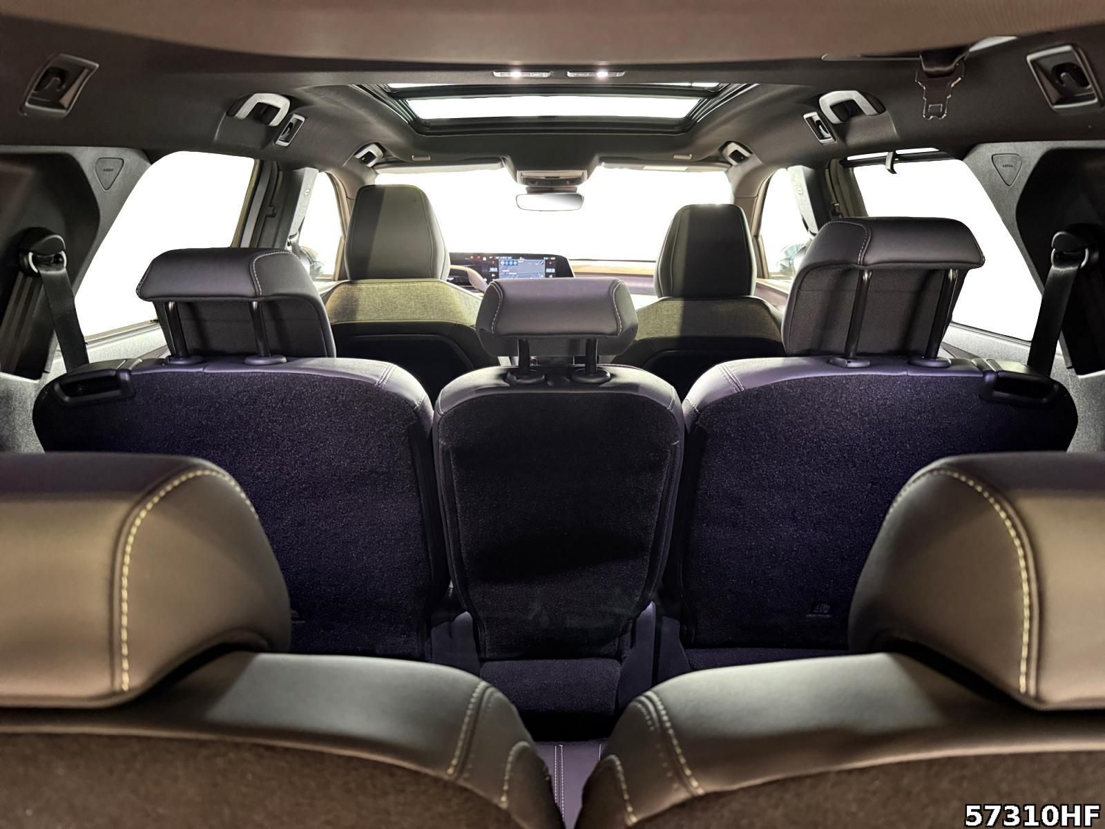 Fahrzeugabbildung Peugeot 5008 GT HYBRID*Navi*Sitzheizung*Totwinkelassist