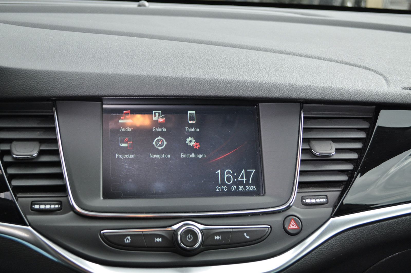 Fahrzeugabbildung Opel Astra K Sports Tourer Design