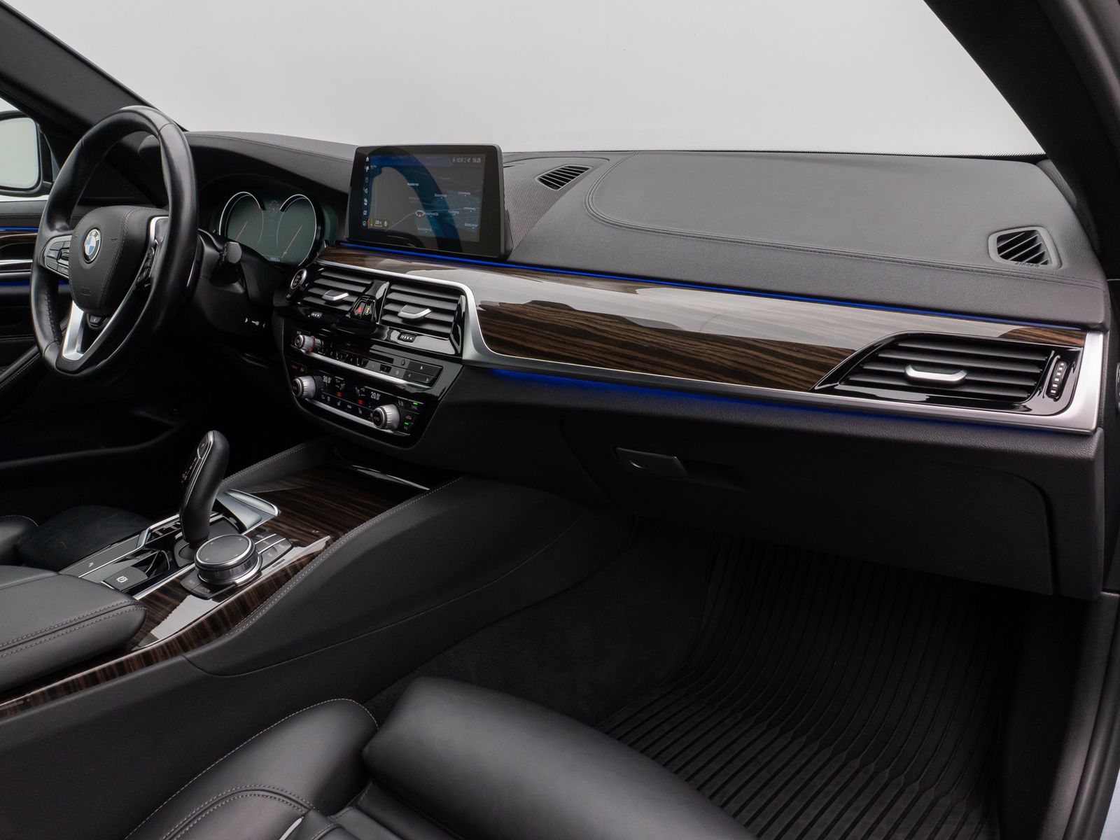 Fahrzeugabbildung BMW 540i xD Luxury Line Kamera HUD HiFi Komfort AHK