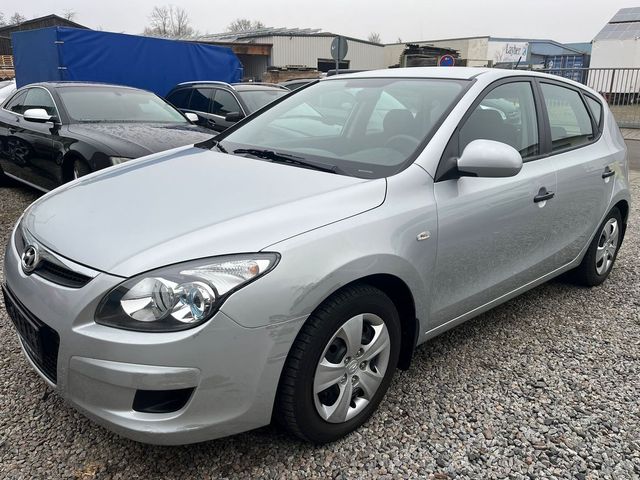 Hyundai i30 1.4 Classic / 20TKM !! / AHK /