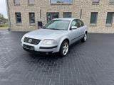 Volkswagen Passat 2.0 96kw Comfortline/ erst 110tkm/ Klima - Volkswagen Passat aus 2002