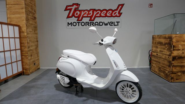 Vespa Sprint 125 S  'Triple White' Edition