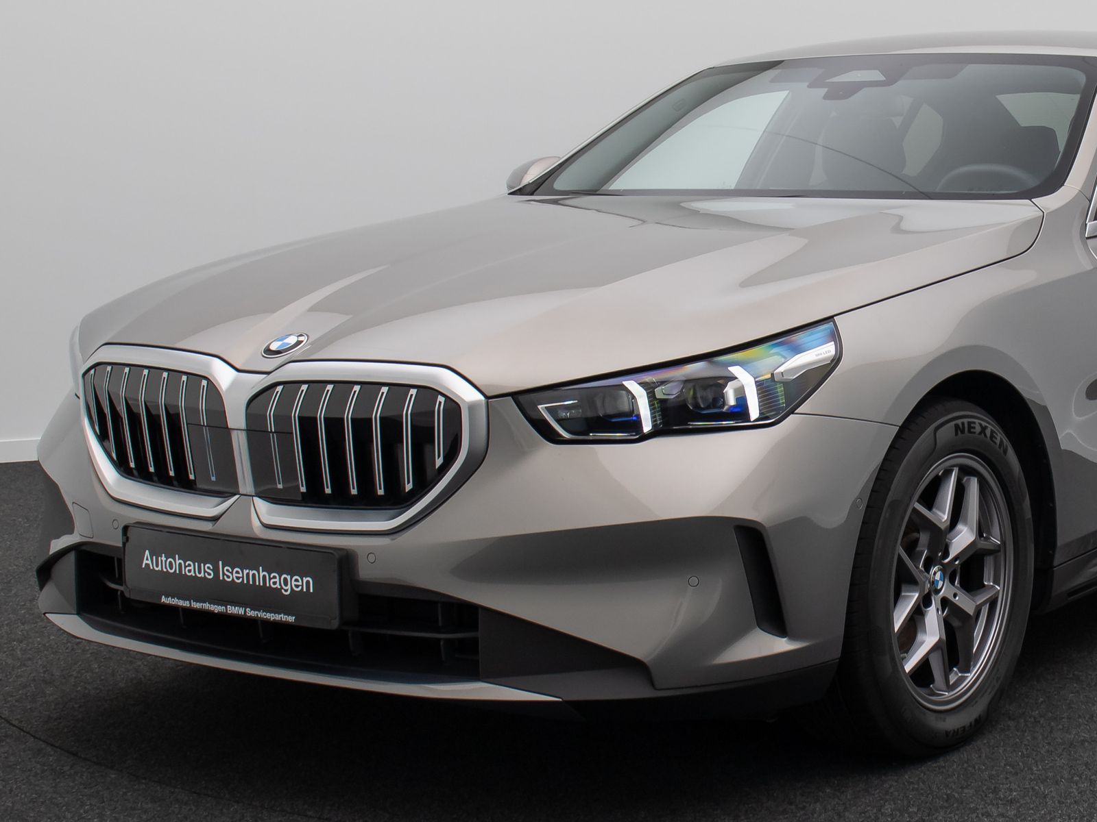 Fahrzeugabbildung BMW 520d Kamera DAB Leder DrivAss Alarm Sport 18Zoll