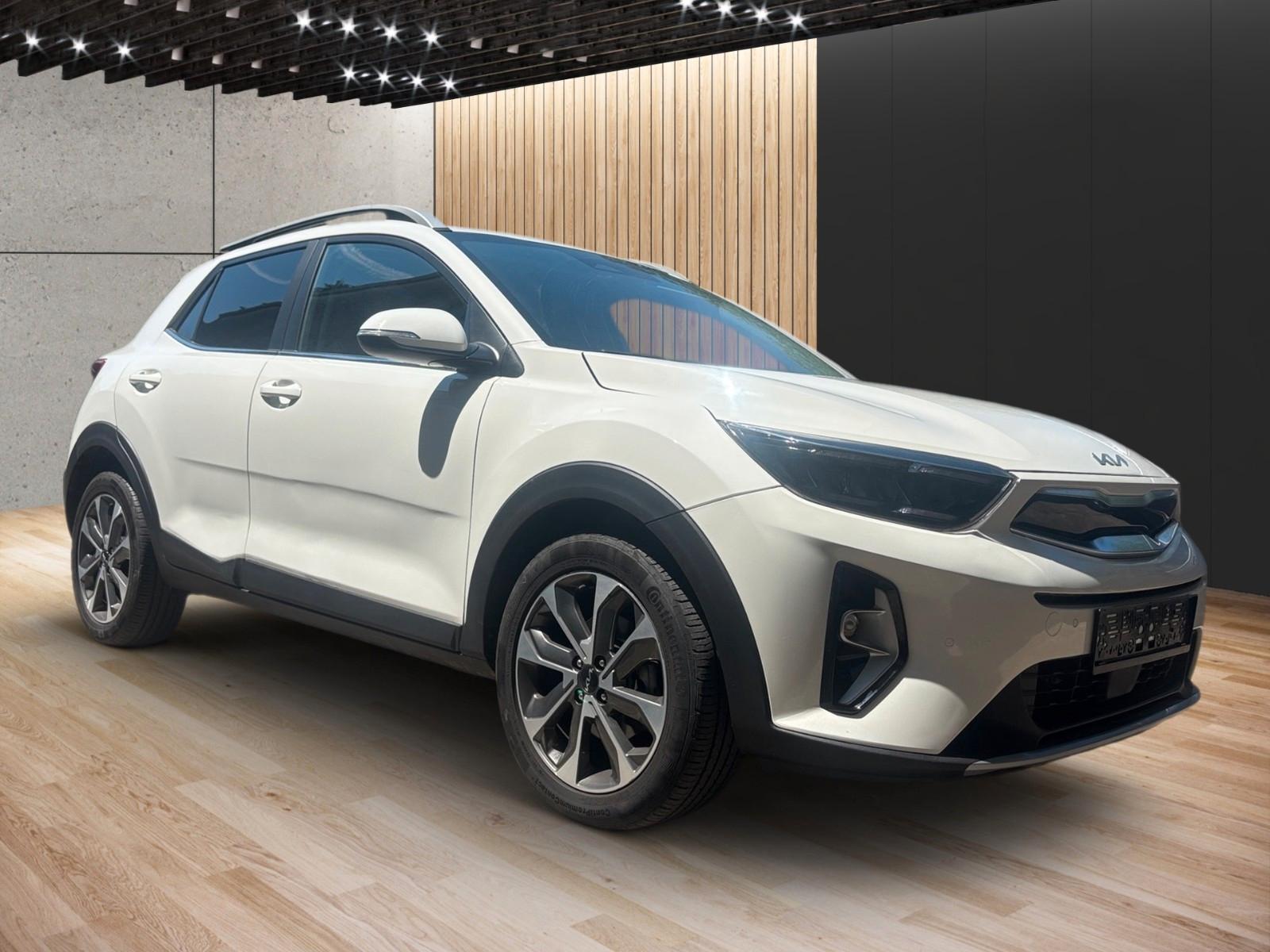 Kia Stonic Edition 7 HIBRID   +4917620600444