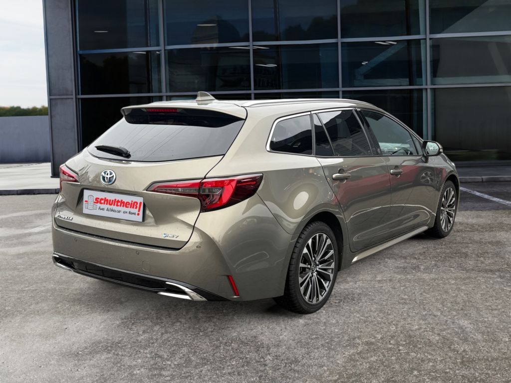 Fahrzeugabbildung Toyota Corolla 1.8 Hybrid Touring Sports Team Deutschla