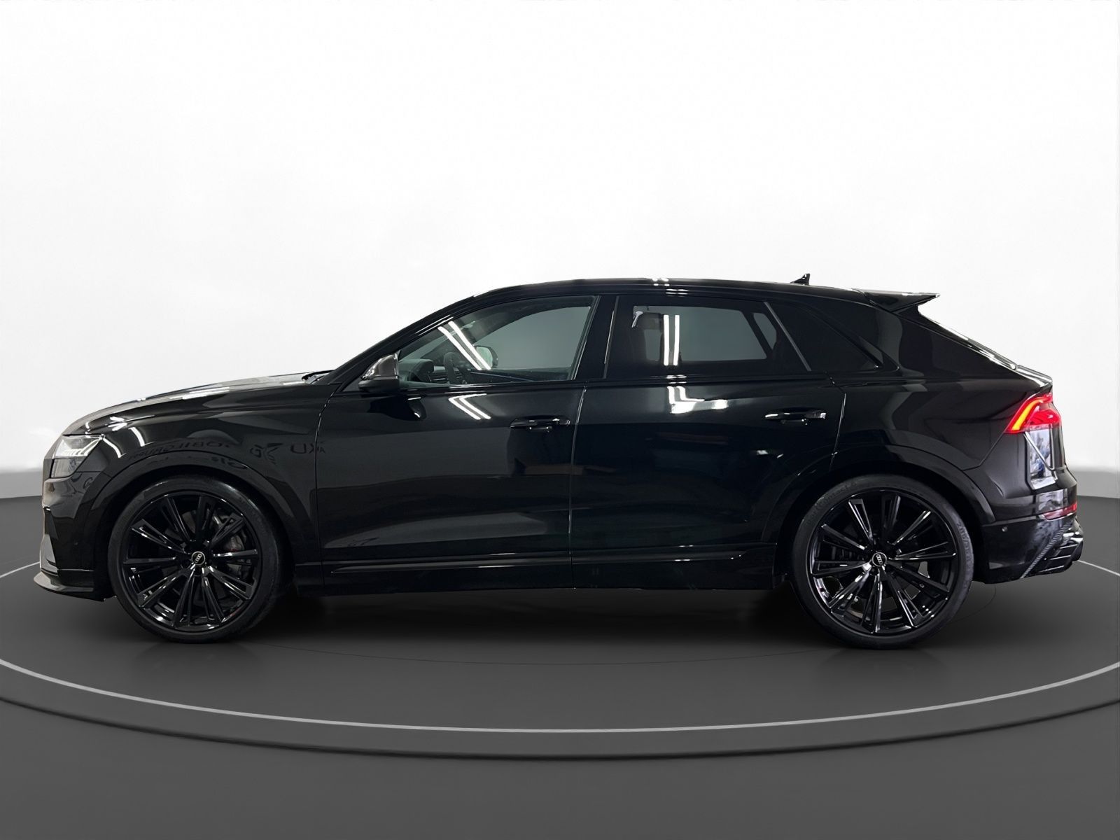Audi SQ8 - Bild 8