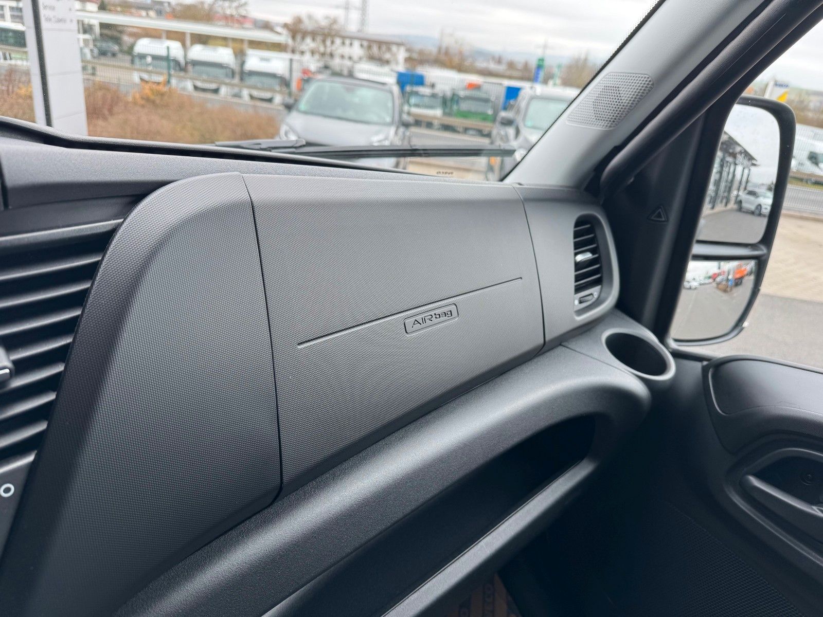 Fahrzeugabbildung Iveco Daily 70C21 3.0L