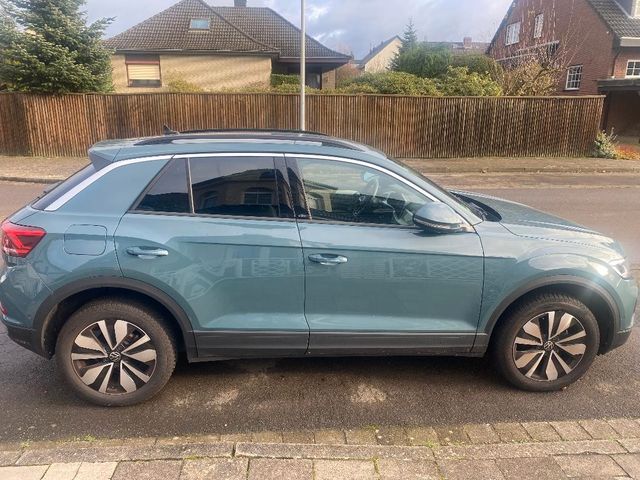 Volkswagen T-Roc 1.5 TSI OPF DSG MOVE AHK NAVI KAM PDC