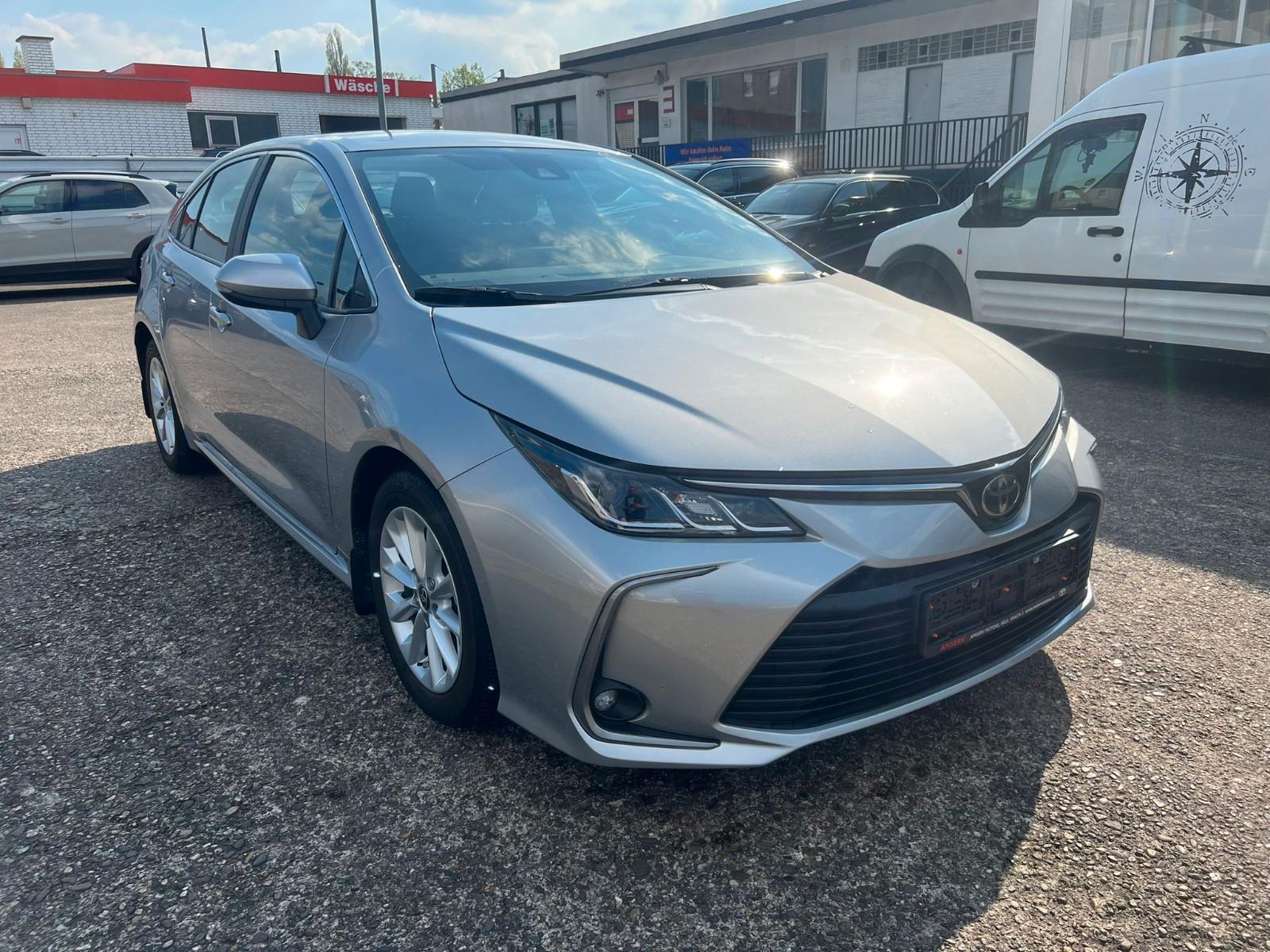 Toyota Corolla Automatik Kamera Navi