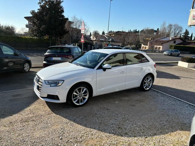 Audi AUDI A3 SPB 30 TDI NEOPATENTATI