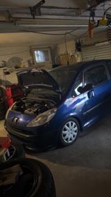 Peugeot 1007 Filou 75 Filou - Peugeot 1007 Filou mit Benzin-Antrieb