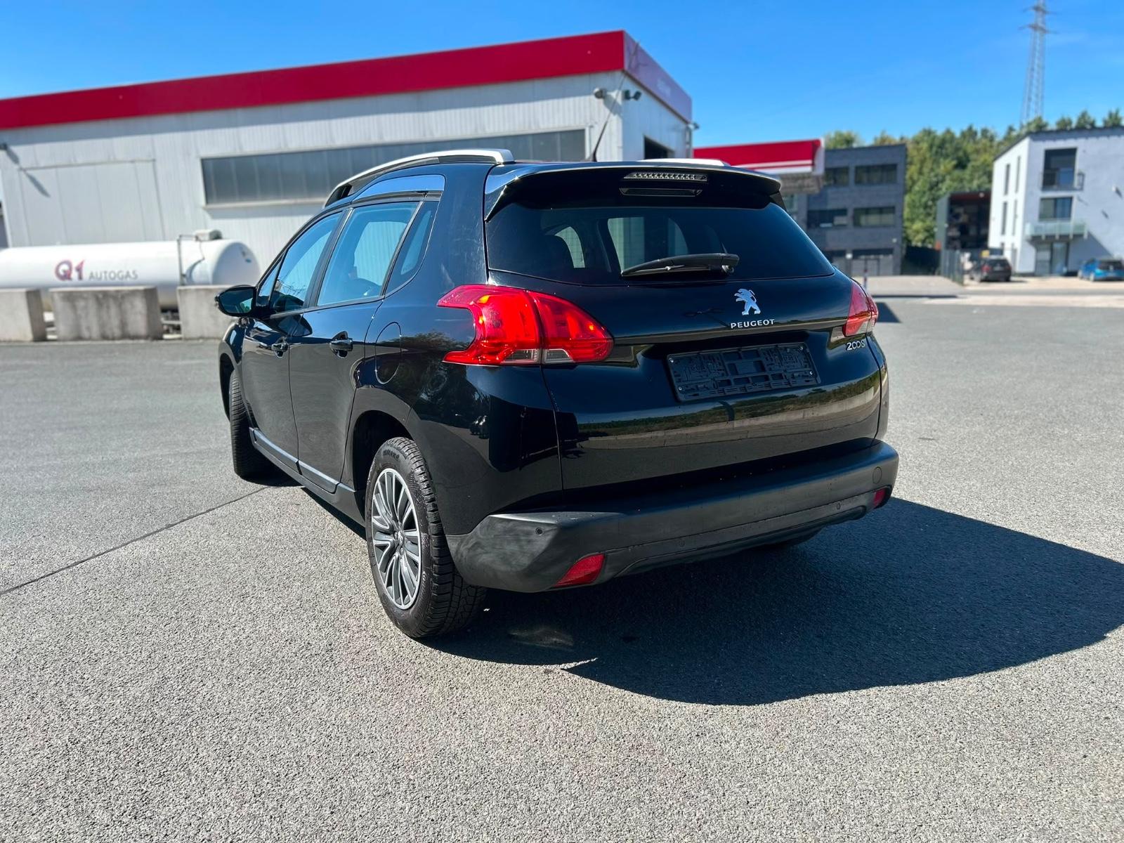 Peugeot 2008 Benziner TÜV // Au 2028***