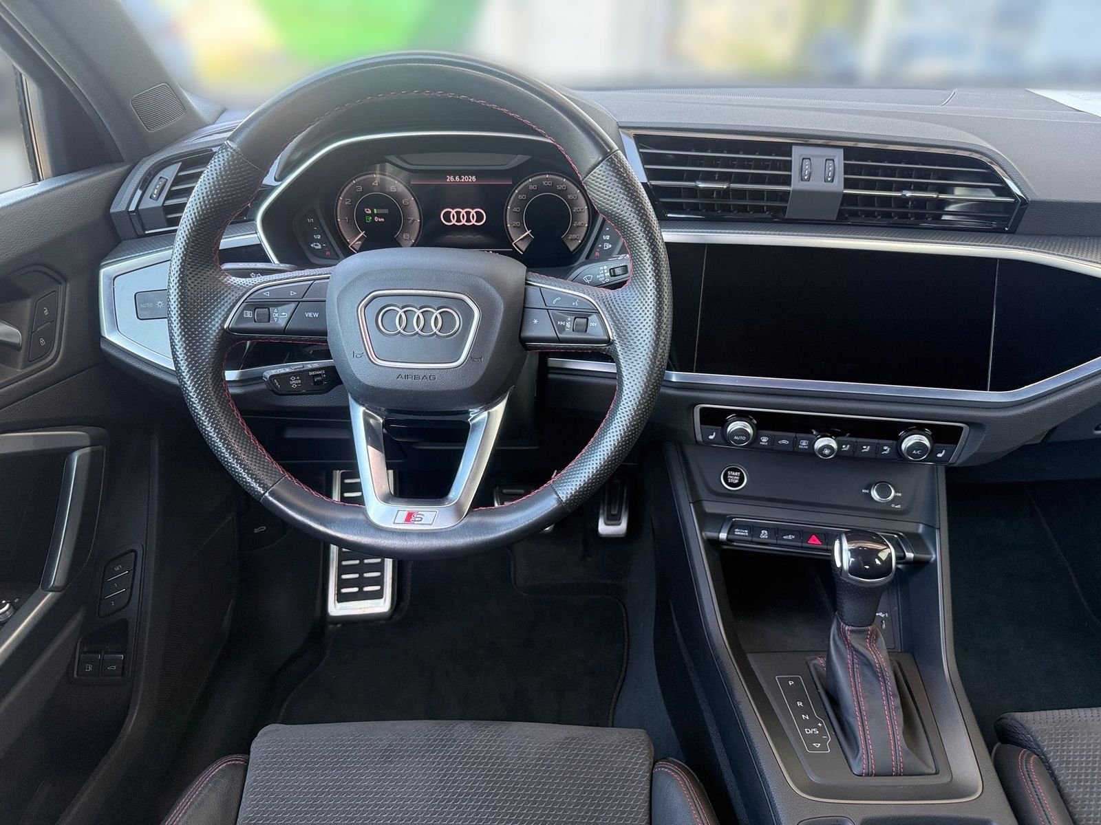 Audi Q3 S line *AHK*BLACKSTYLE*KAMERA*LED*NAVI*GRA* foto 10
