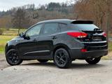 Hyundai ix35 1.6 GDI 2WD*I.HAND*TEILLEDER*AHK* - Hyundai ix35: 1.6