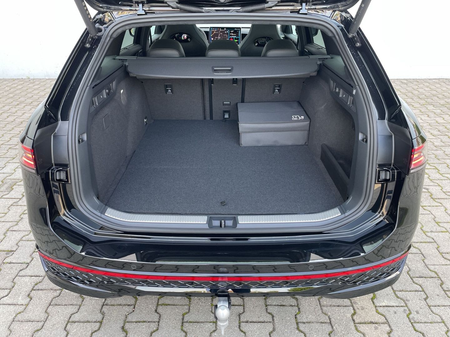 Passat Variant R-Line Signature 1.5 TSI eHybrid