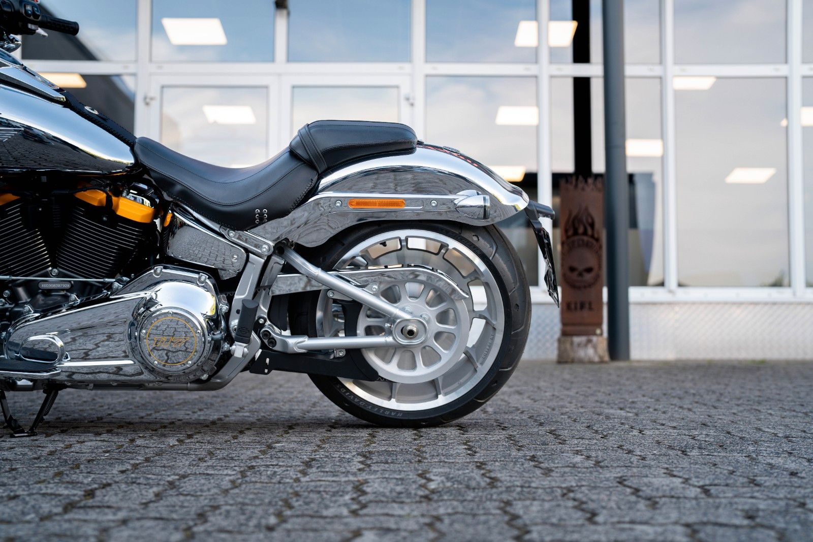 Fahrzeugabbildung Harley-Davidson FLSTFI Fat Boy Gray Ghost - Neuwertig -