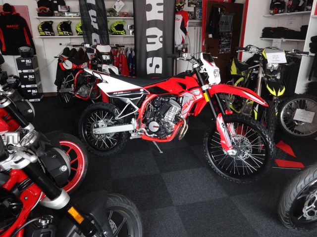 SWM RS 125 R / 2024 Neu Powerpaket !