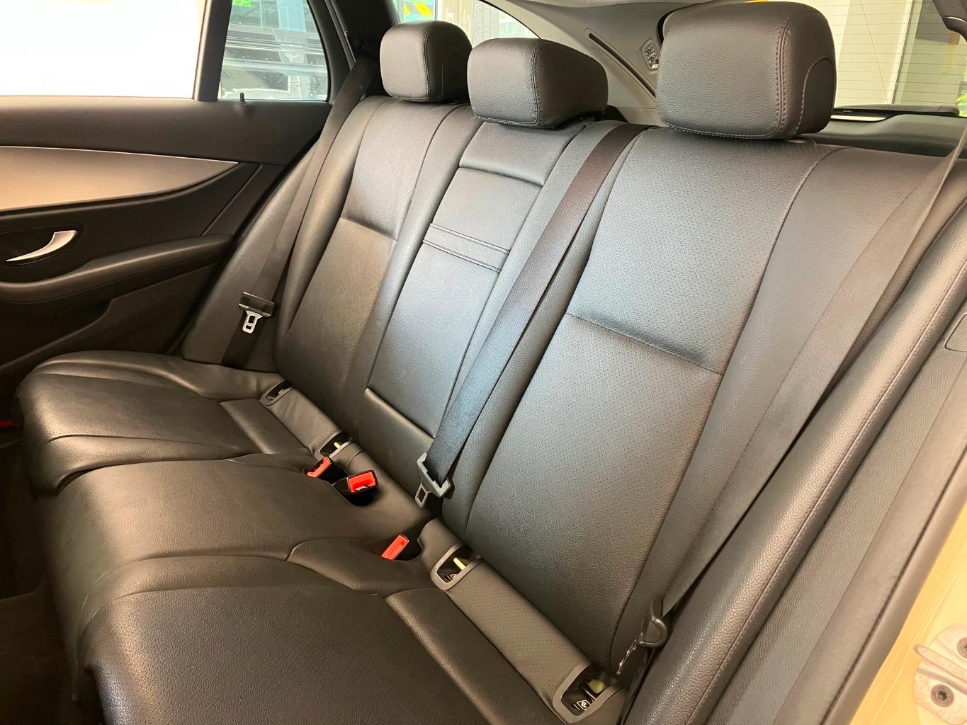 Mercedes-Benz E 220 d T 9G TAXI MBUX Navi Plus Kamera