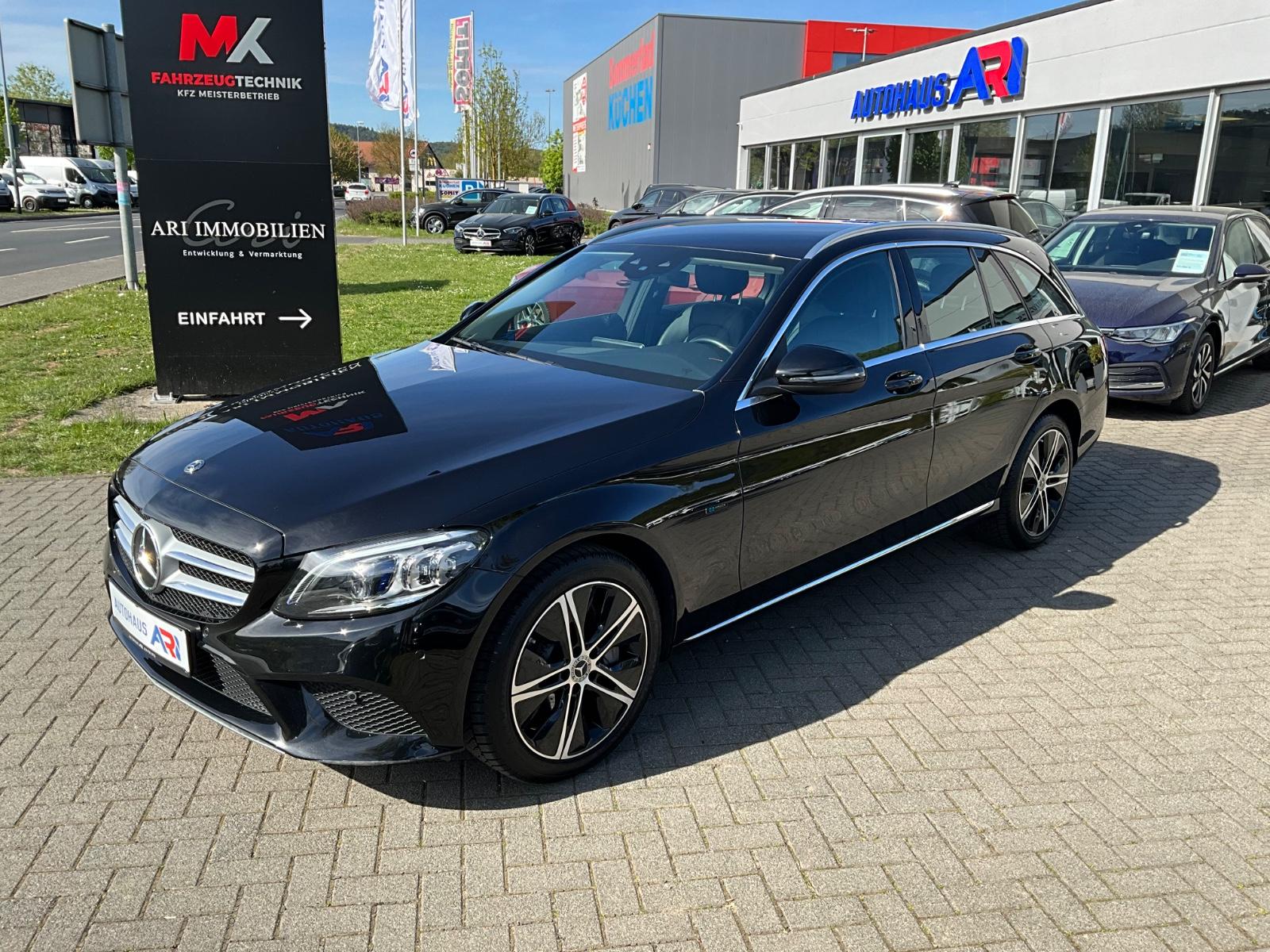 Mercedes-Benz C 300e T-Modell Avantgarde*Standheizung*LED*