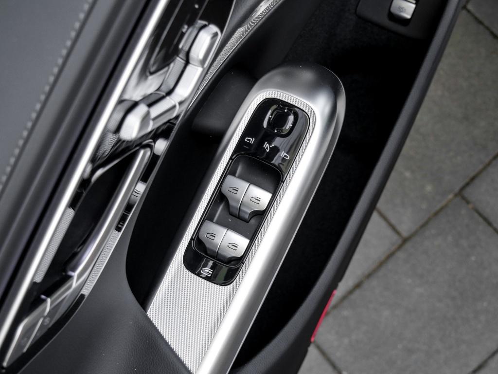 Mercedes-Benz E 220 d 4M AMG-Sport/Pano/Super/Burm/360/Night